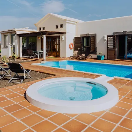 Villa Marina Deluxe & Spa Pool Playa Blanca  Exterior photo