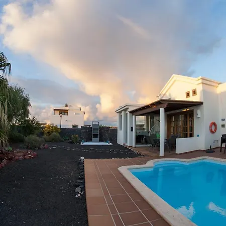 Villa Marina Deluxe & Spa Pool Playa Blanca  Exterior photo