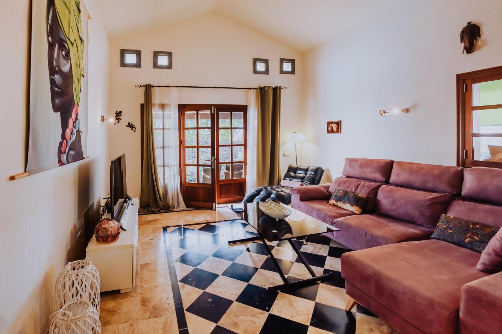 Villa Marina Deluxe & Pool Playa Blanca (Lanzarote)